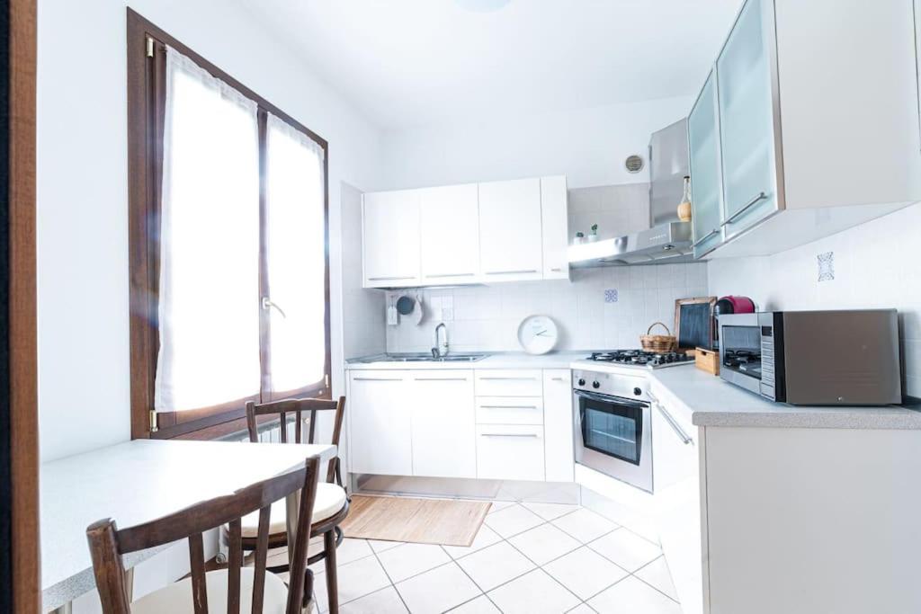 Eb28House Appartamento Con Posto Auto Compreso Padova Exterior photo